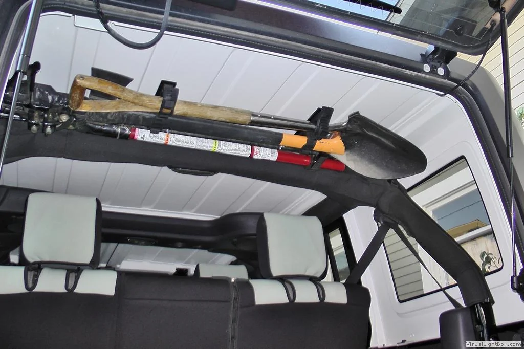 xjeep_jk_hi-lift_jack.webp