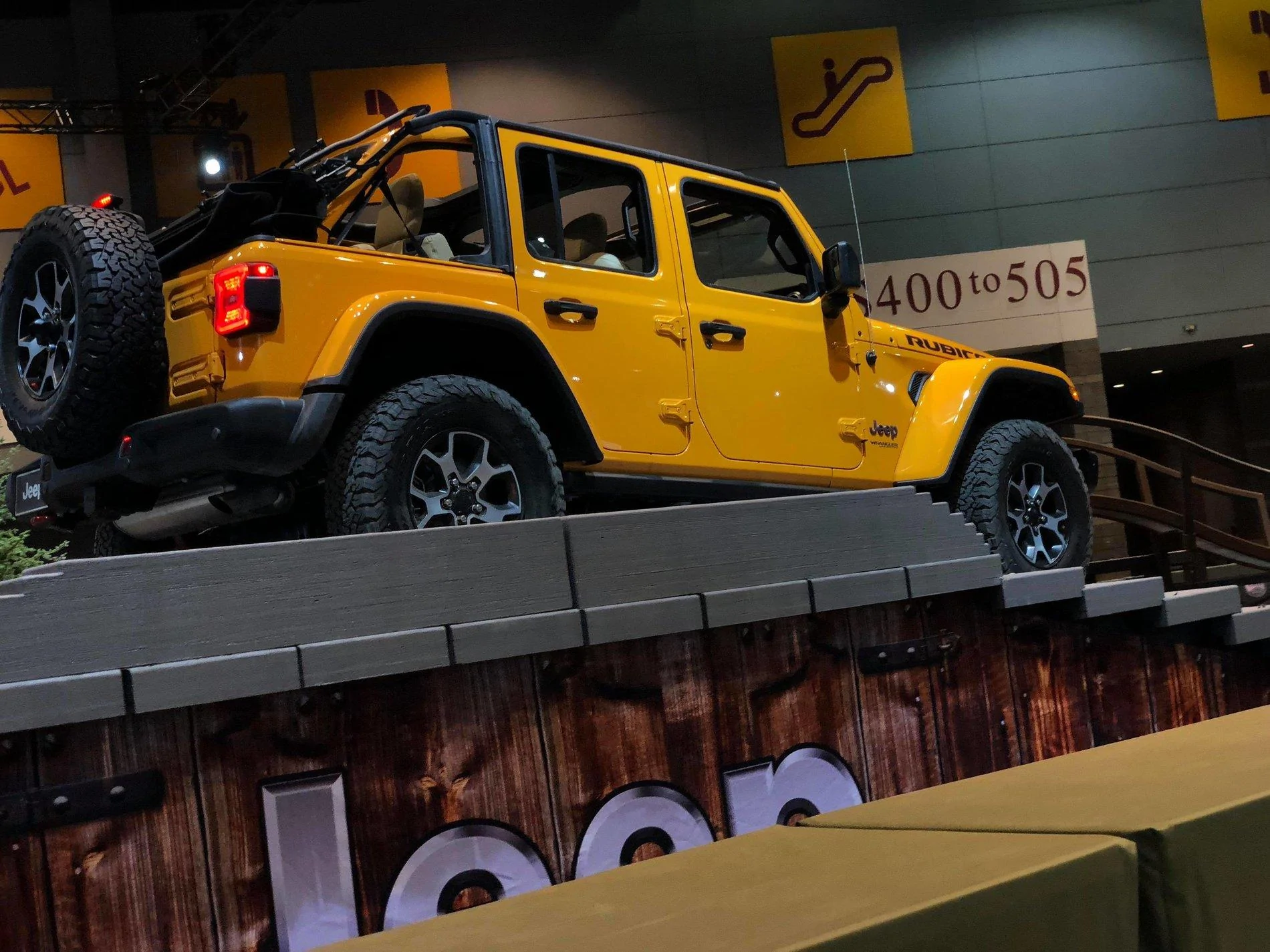 Jeep Wrangler JL Hella Yella from Chicago Auto Show 27901936_10100261605358660_322648763_o