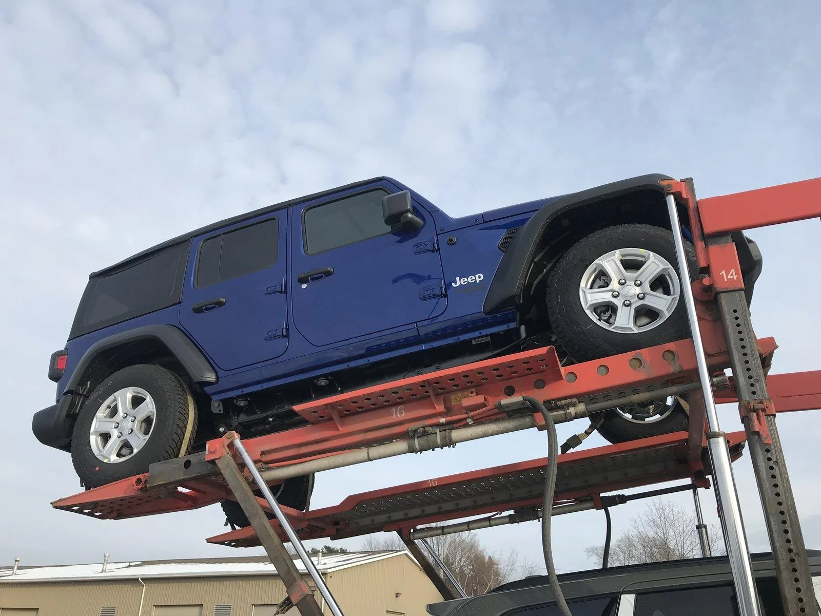 Jeep Wrangler JL 2019 Orders in Canada 536B961E-DEF2-487D-9644-7CA48F6F52E9