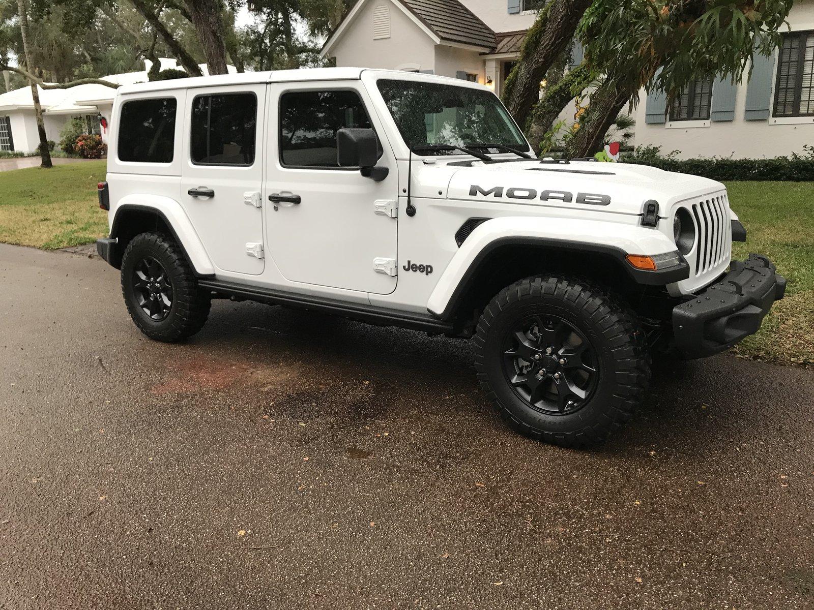 Jeep Wrangler JL NEW MOAB WHEELS W/TIRES (FL) 4068A0FC-4323-4106-933F-F394EEA3A934