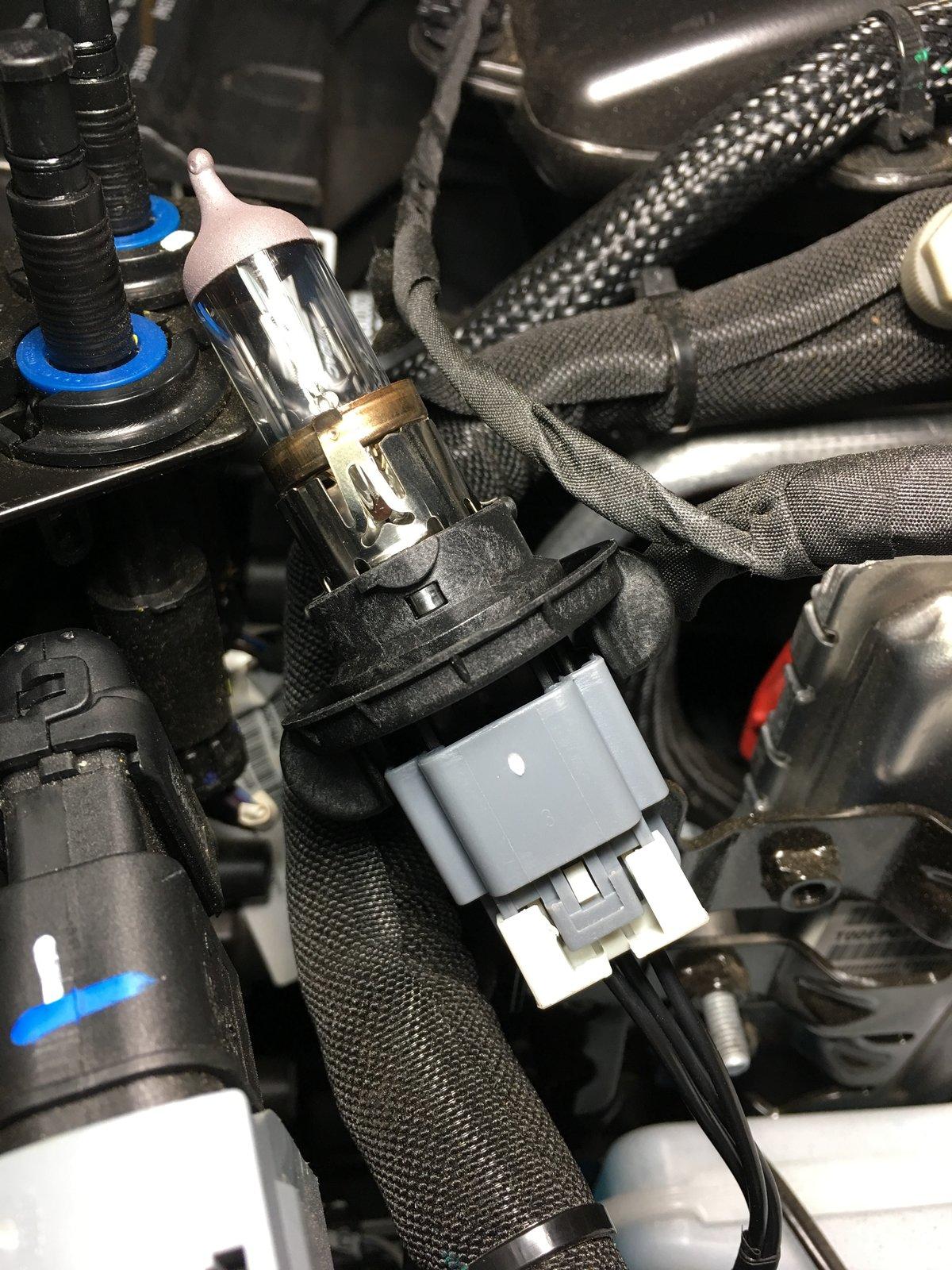 Jeep Wrangler JL Getting this connector off 1A3BB9D7-9B4F-4462-B019-F86AF9946E6E