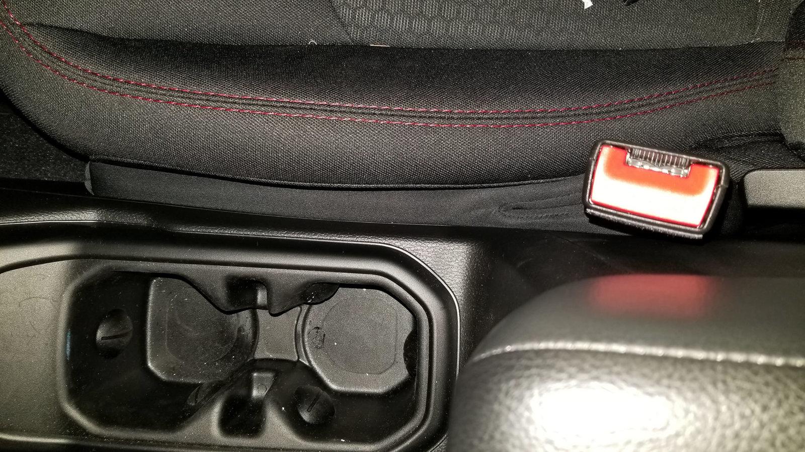 Jeep Wrangler JL Seat gap catcher 20181223_172135