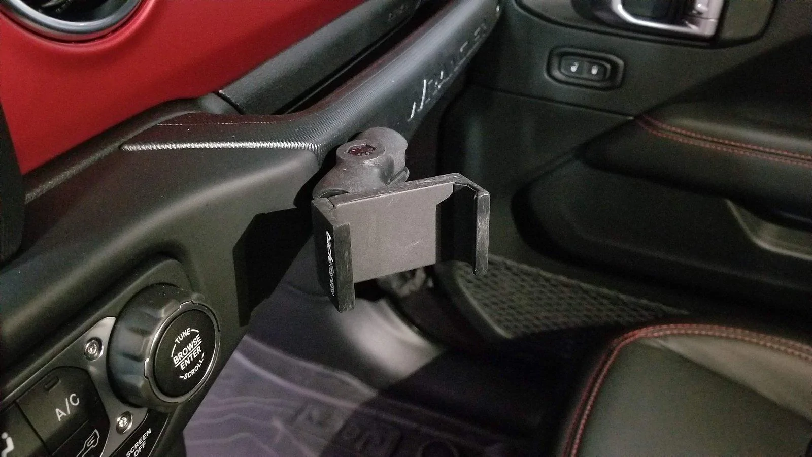 Jeep Wrangler JL Ram Mount for Passenger Grab Handle B447E5EA-B8FD-4723-9BD5-E7FBAE9F24A7