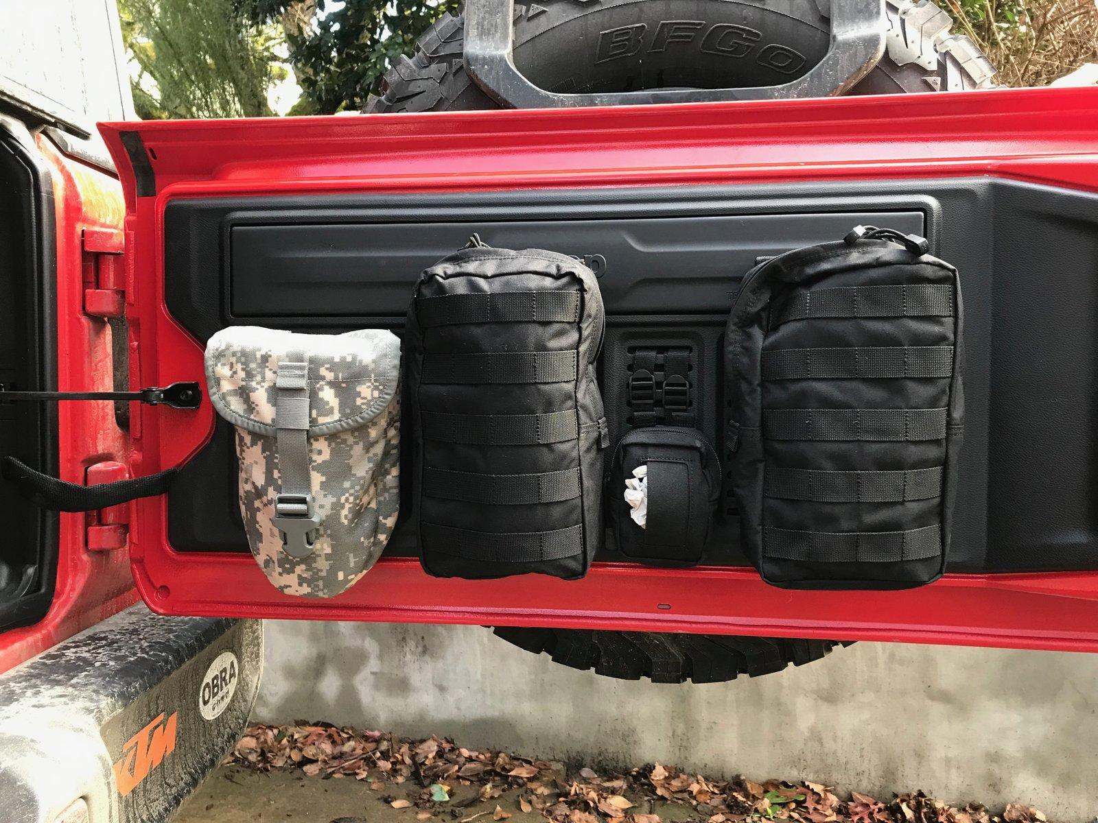 Jeep Wrangler JL Tailgate storage IMG_3004