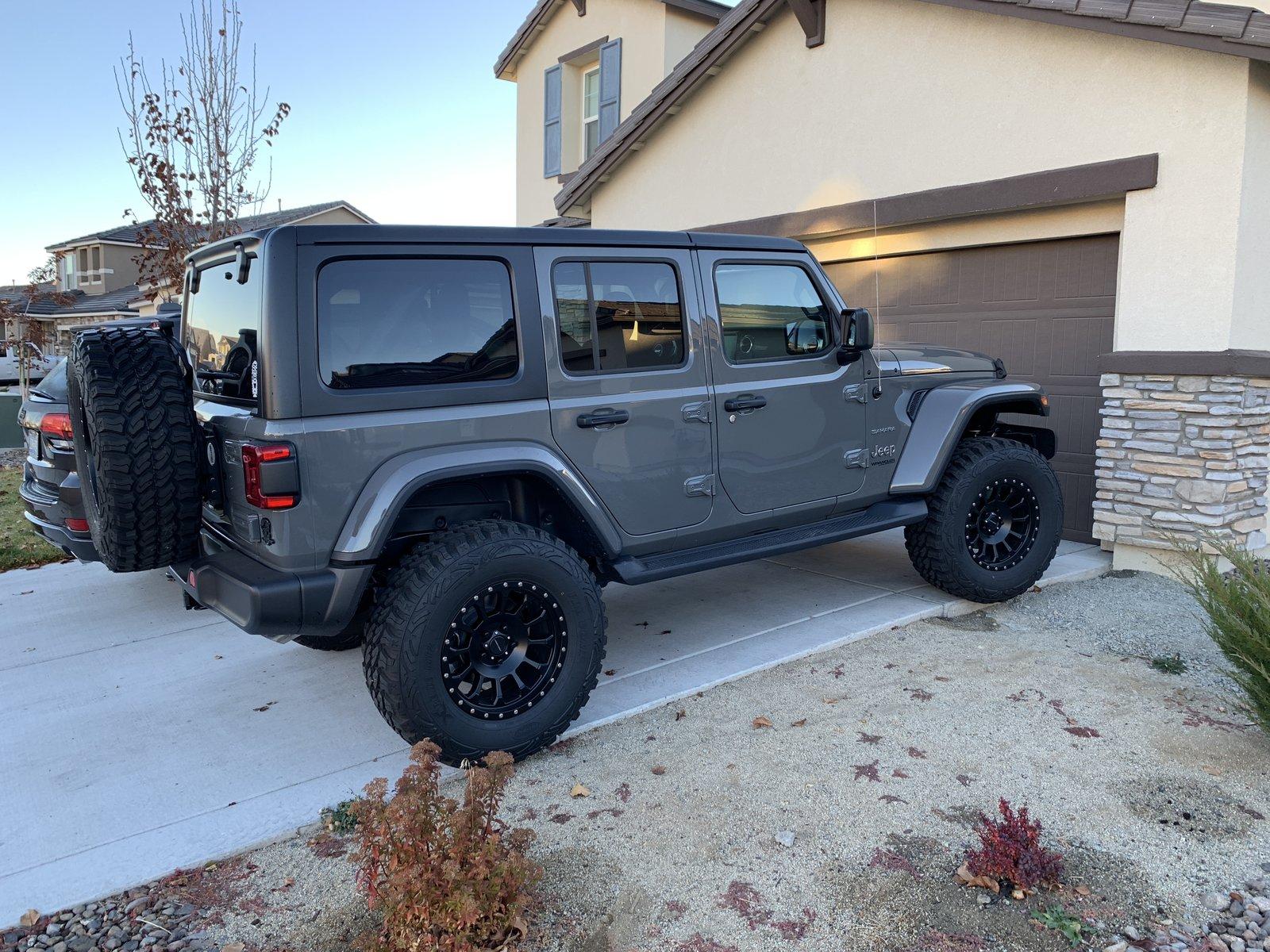 Jeep Wrangler JL Sting Gray Owners w/ aftermarket wheels please post pics DFD9141A-32D0-4737-8923-5ED48BA34509