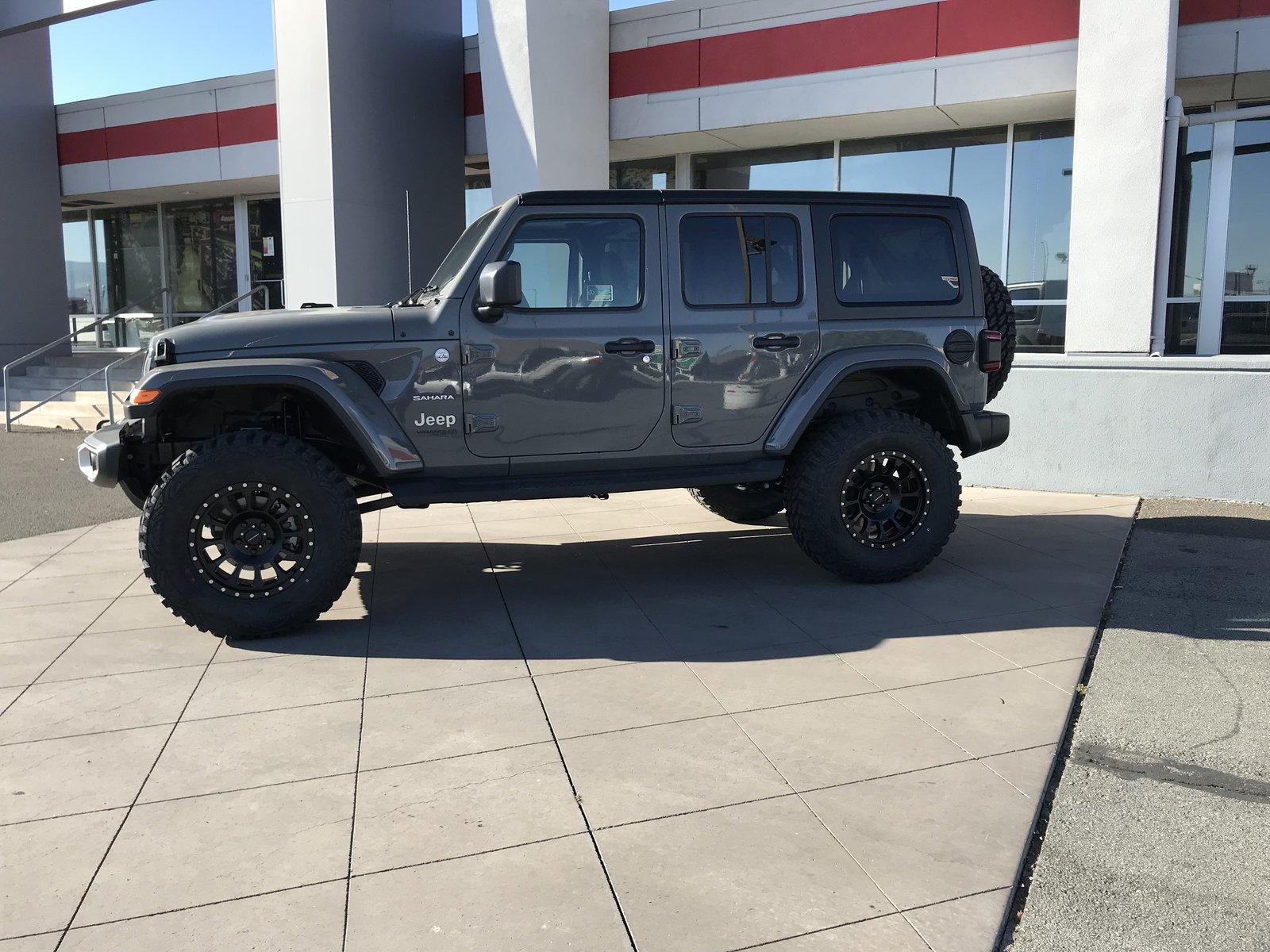 Jeep Wrangler JL Sting Gray Owners w/ aftermarket wheels please post pics 3BB6C35F-115A-4815-BB37-C48448D02431