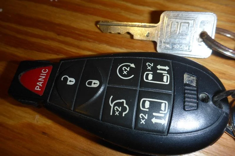Jeep Wrangler JL Finally a smaller key fob Keys