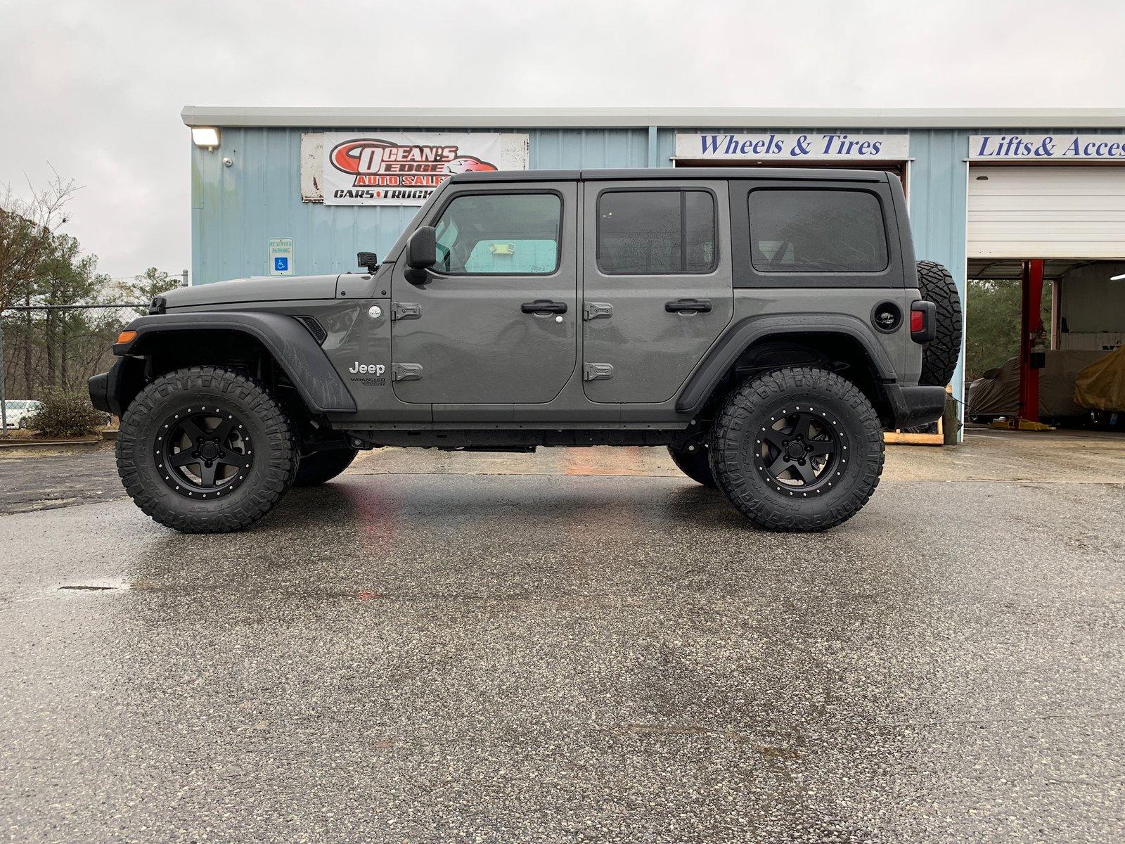 Jeep Wrangler JL Sting Gray Owners w/ aftermarket wheels please post pics E08B950A-3C85-4369-87E7-8F869A381D9D