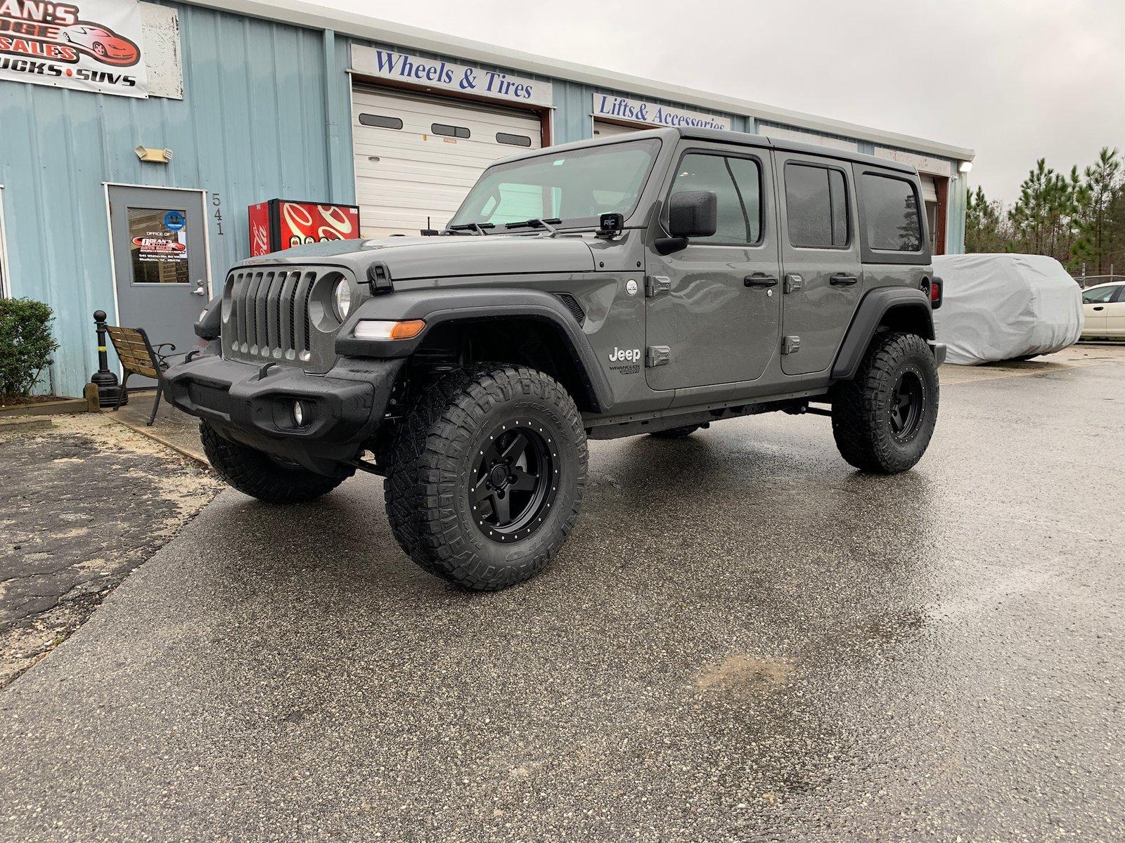 Jeep Wrangler JL Sting Gray Owners w/ aftermarket wheels please post pics E9AE5202-F54B-41D5-8957-C6FC40A27DA1