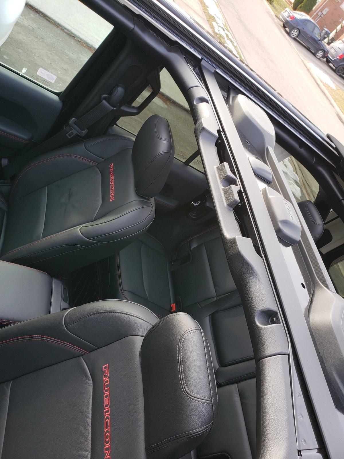 Jeep Wrangler JL 2019 Rubicon with one touch power roof 20190105_143512