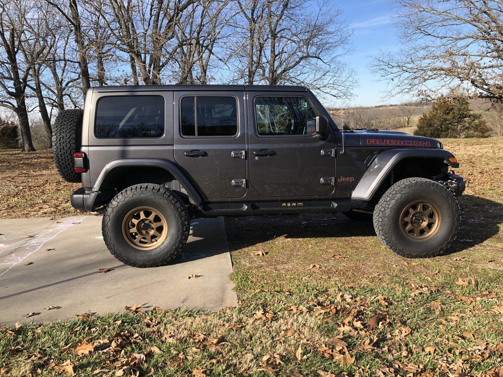 Jeep Wrangler JL Bronze Wheels on JL? BD8004EA-4062-4E09-A561-D811D252D1BC