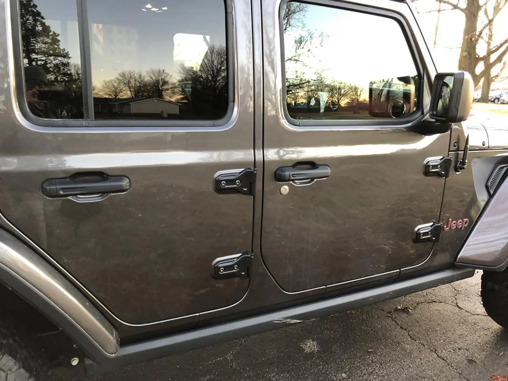Jeep Wrangler JL Hinge rock chip protection UNADJUSTEDNONRAW_thumb_1431