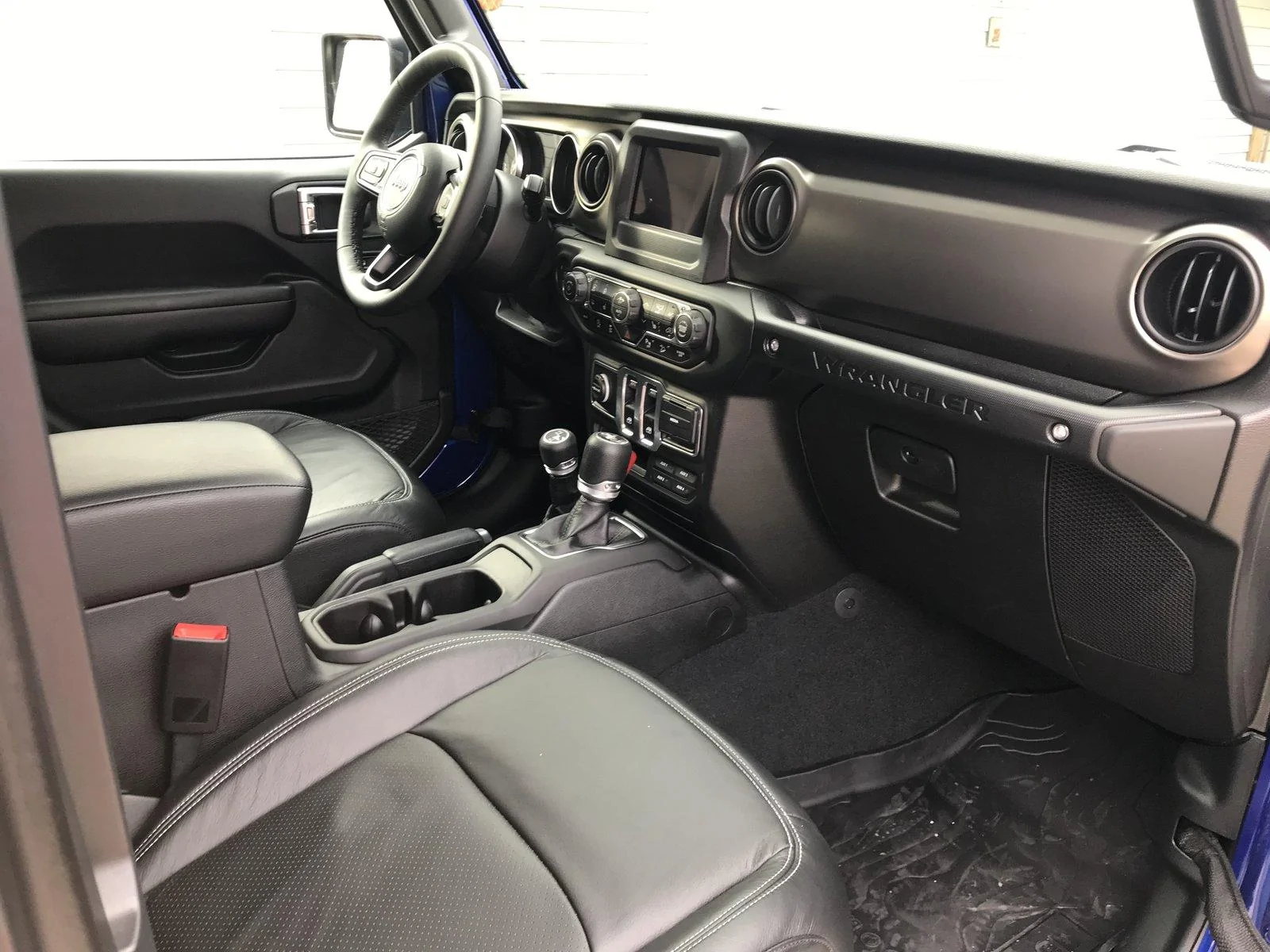 Jeep Wrangler JL Perforated Leather Seats Information HQ7pdNBbRQiVsCEv03gbbA