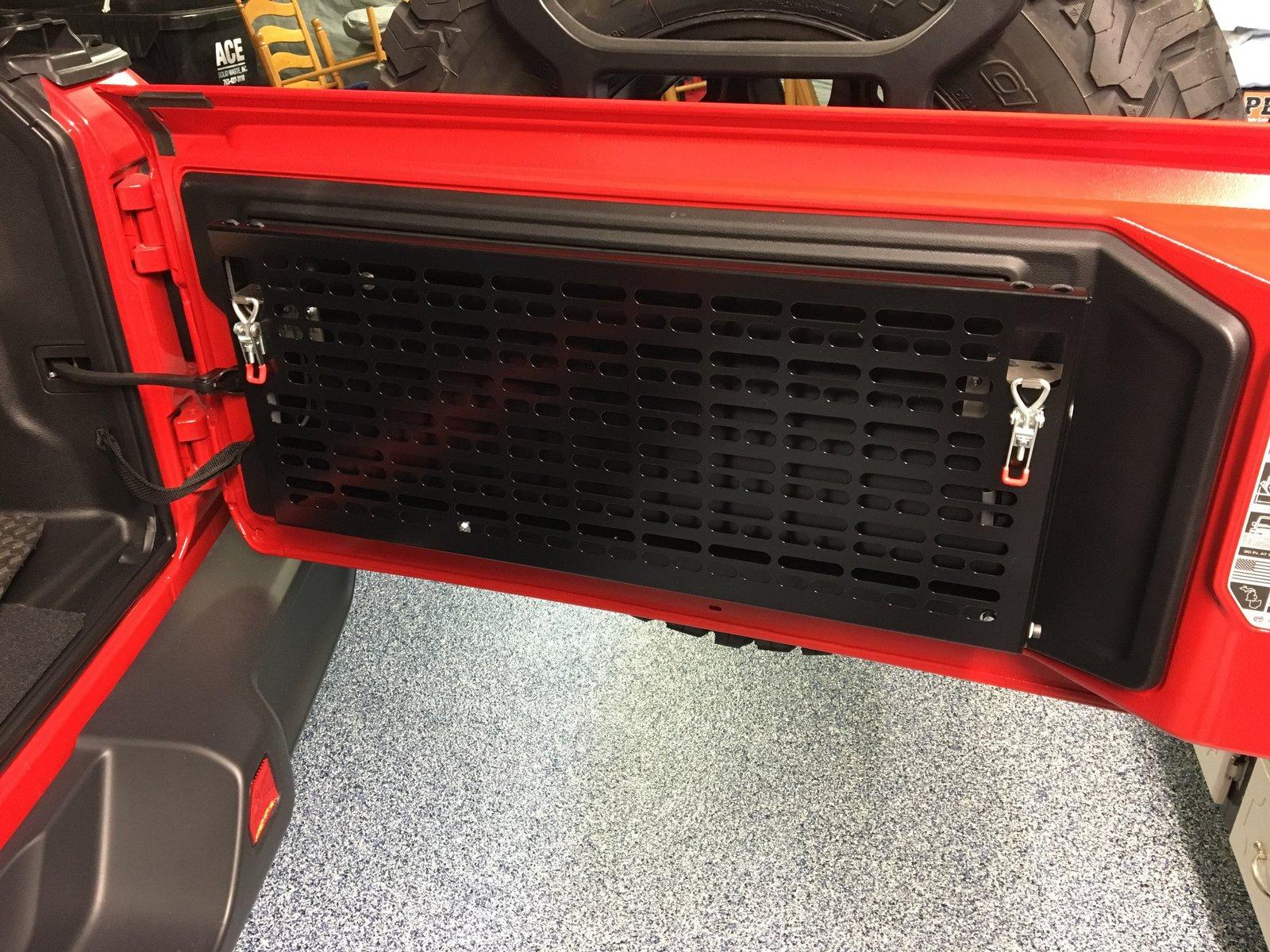Jeep Wrangler JL What Tailgate Table do you run? Springtail 1