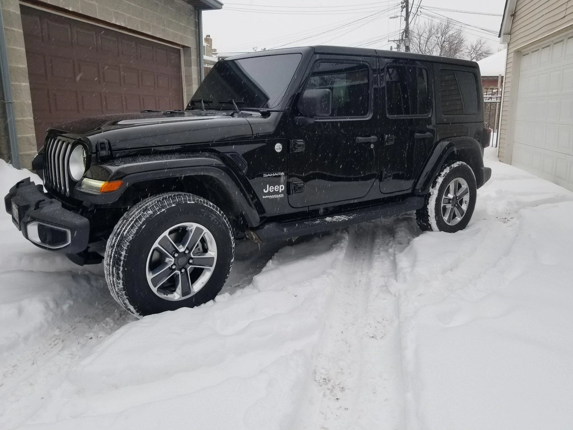 Jeep Wrangler JL Rough Country released 2.5 inch lift today for JL Wrangler 20180209_084321