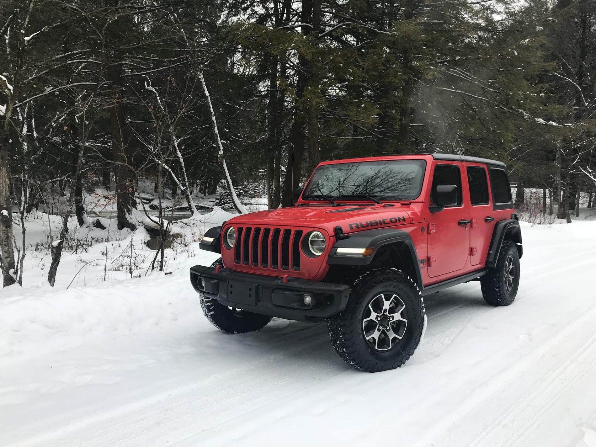 Jeep Wrangler JL FIRECRACKER RED Wrangler JL Club D4BFC7F7-757B-48AB-8E7D-83E9FC97309F