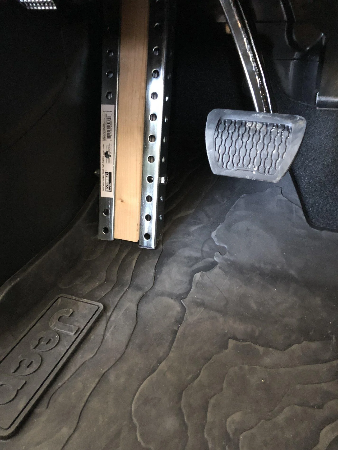 Jeep Wrangler JL DIY Dead Pedal (foot rest) IMG_3947