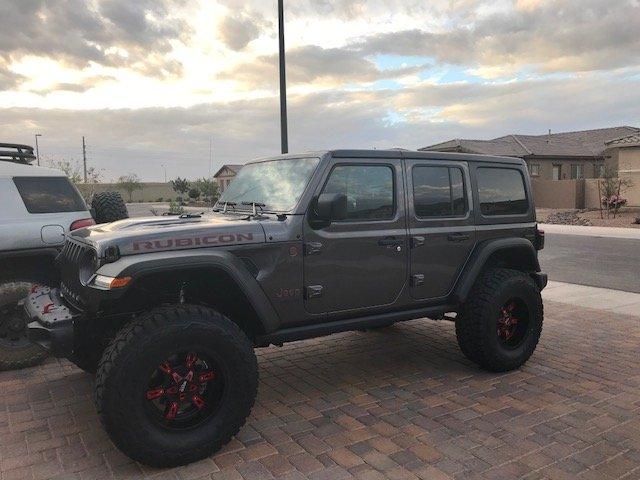 Jeep JL.jpg