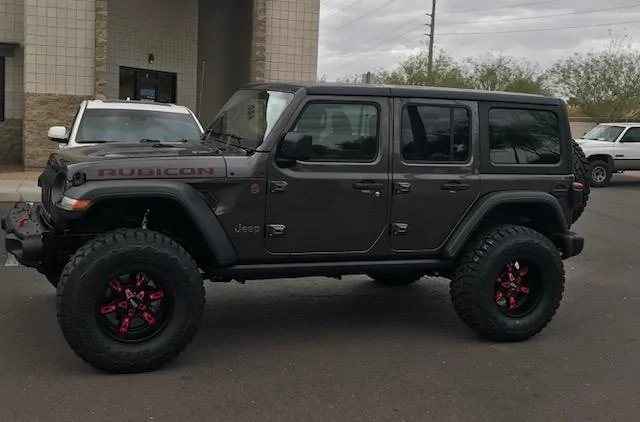 Jeep JL4.webp