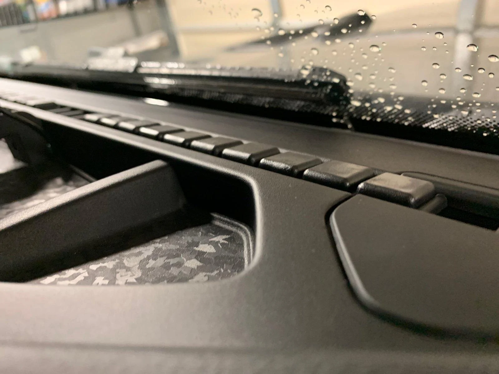 Jeep Wrangler JL Question regarding the Windsheld defrost IMG_1327
