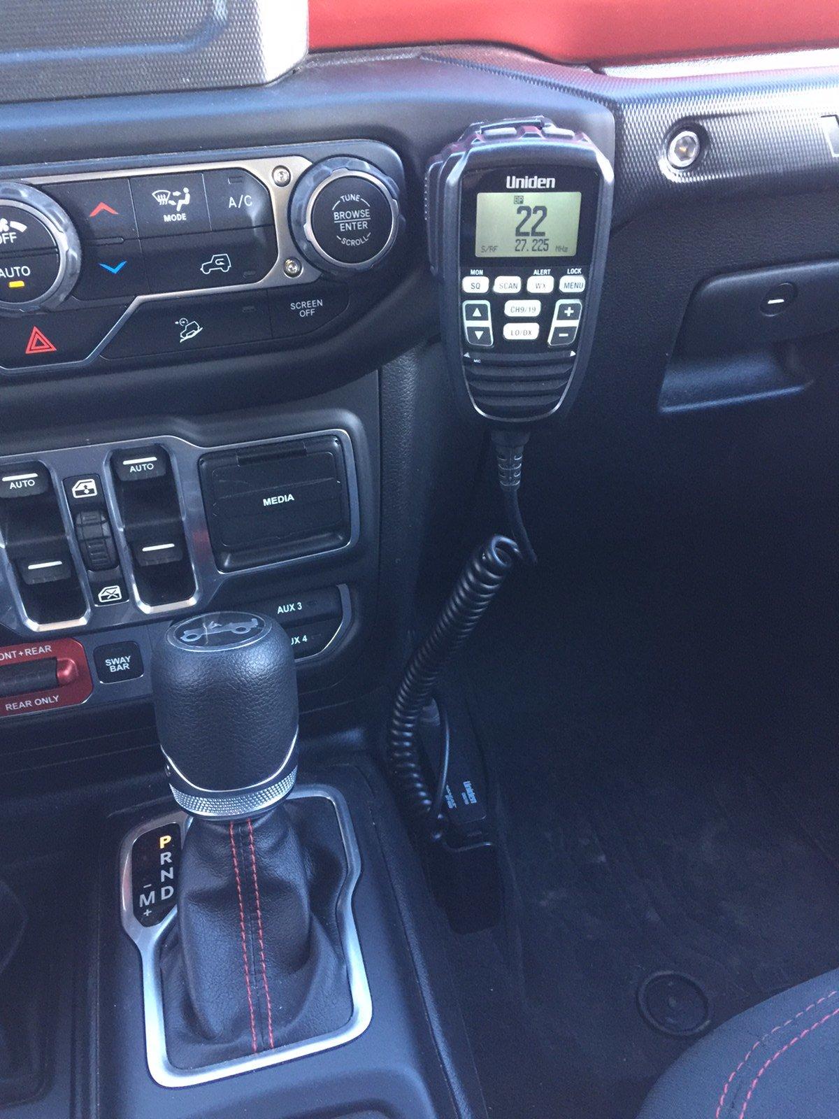 Jeep Wrangler JL Bearcat Off-Road CMX760 CB Install BDFC82C1-0CF9-4048-B919-B12C34AB8FDA