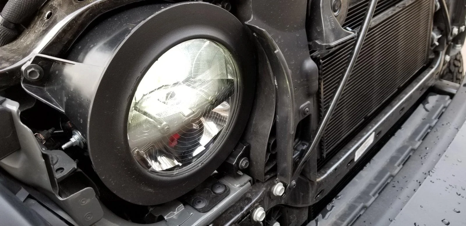 Jeep Wrangler JL pre-order from the retro source for 7" headlight adapters 20190118_153532