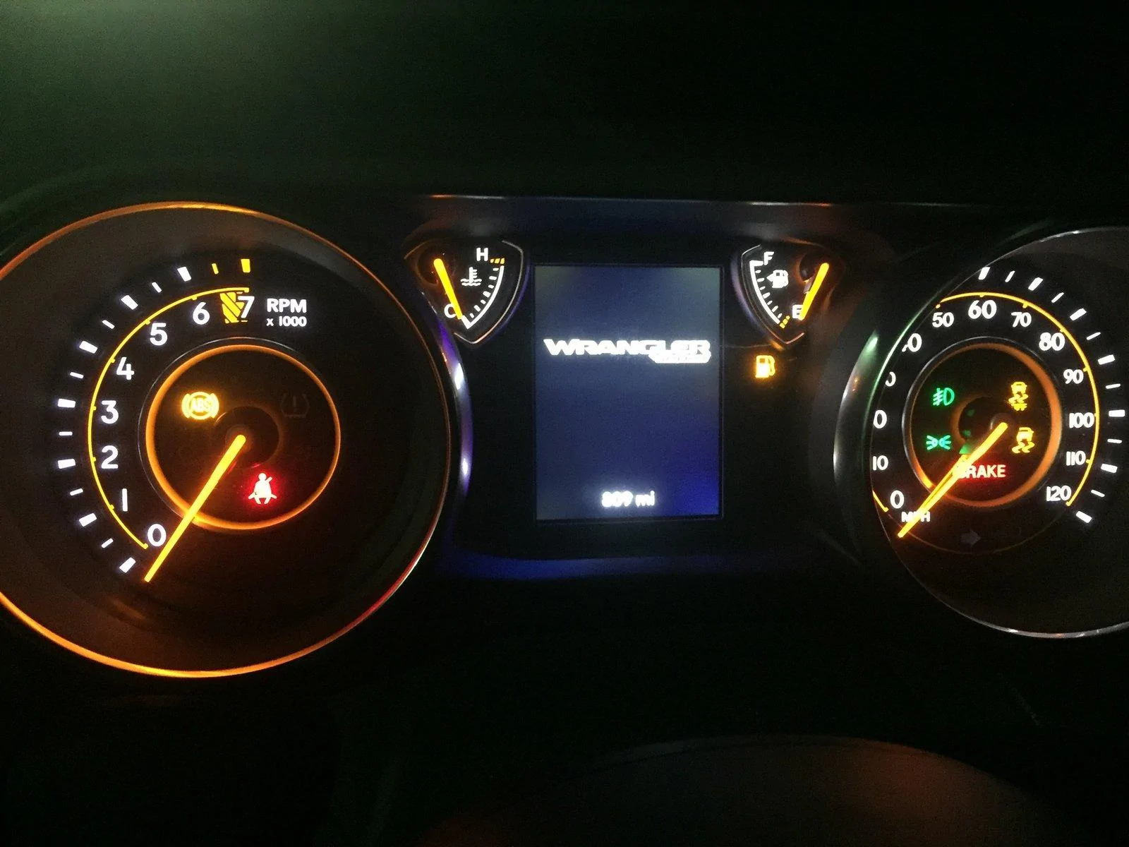 Jeep Wrangler JL How Does this Get Through Quality Control? A83FC4D2-19EF-44FC-A7DB-F4422B3F687A