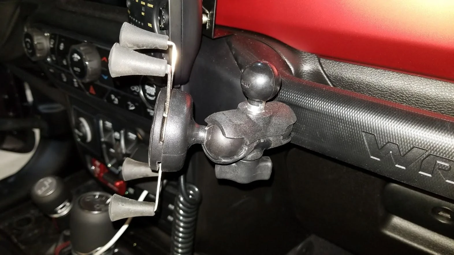 Jeep Wrangler JL Ram Mount for Passenger Grab Handle 20190121_112945