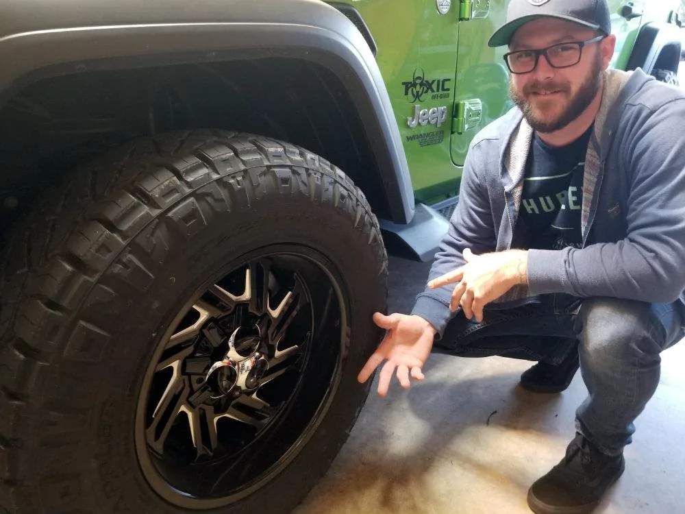 Jeep Wrangler JL New Shoes - Let's See Them! MOJO Toxic Broc Garag