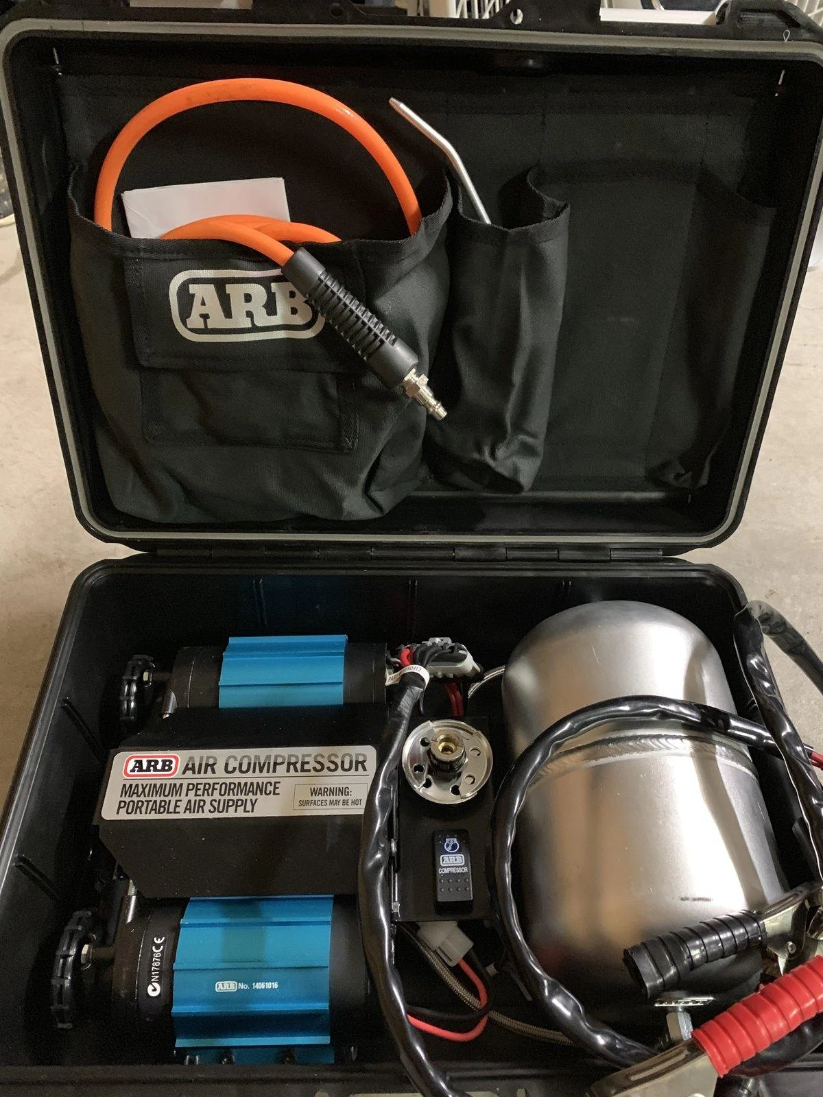 Jeep Wrangler JL ARB 12v air compressor $500 BEB0EF2B-E223-4697-9A40-47F752243FC0