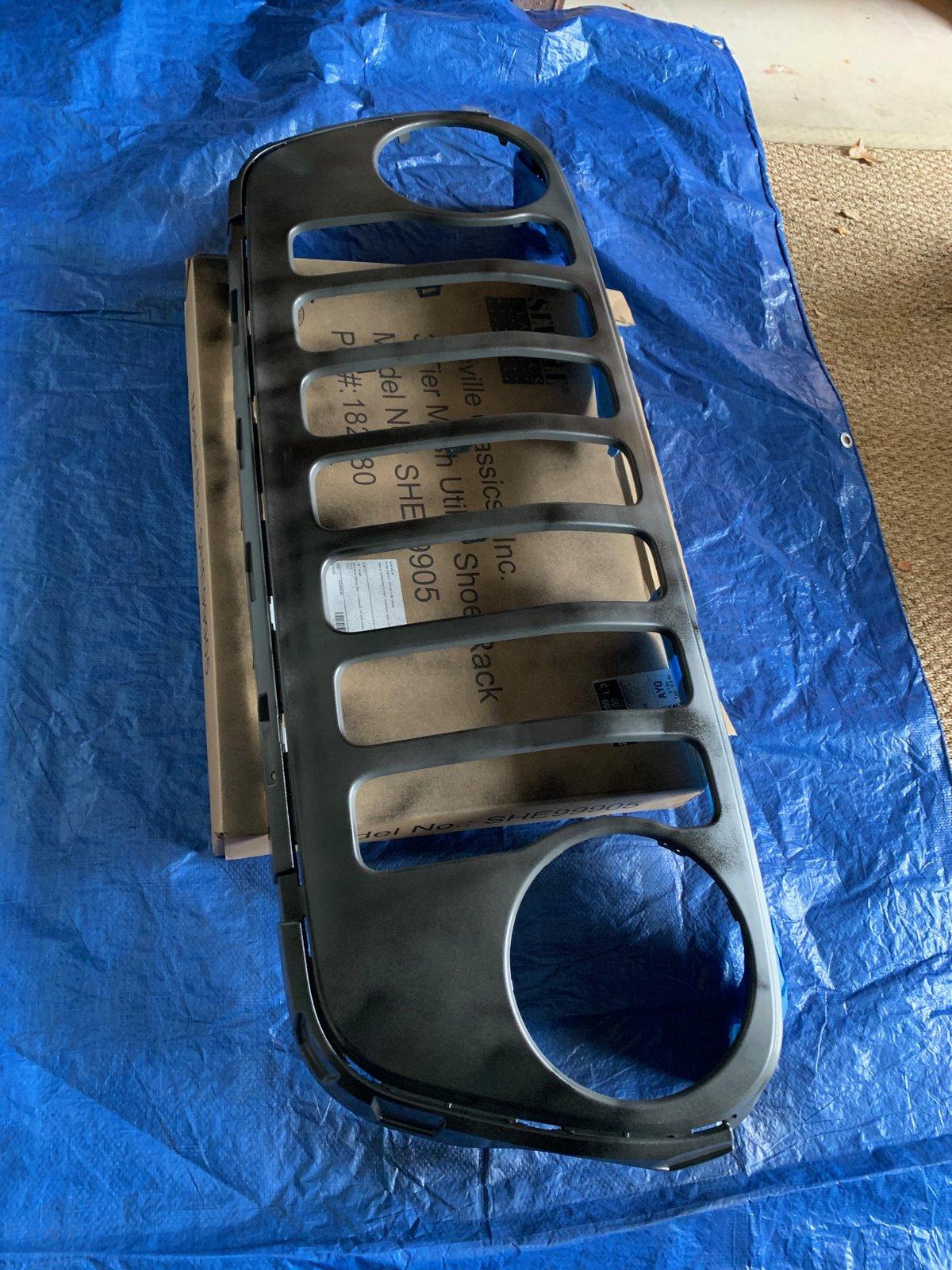 Jeep Wrangler JL JL Front Grill Part Question IMG_1040