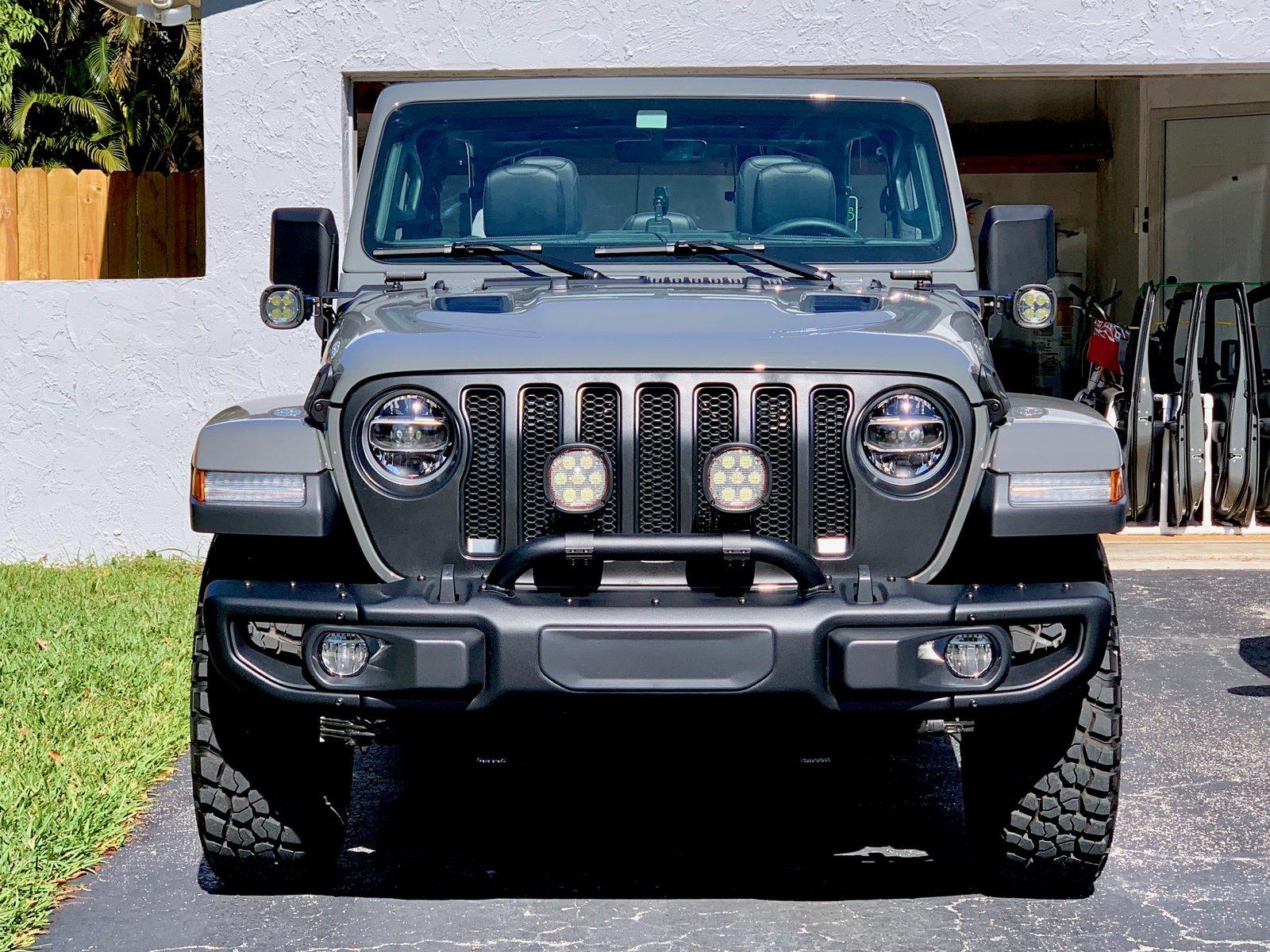 Jeep Wrangler JL JL Front Grill Part Question IMG_1051