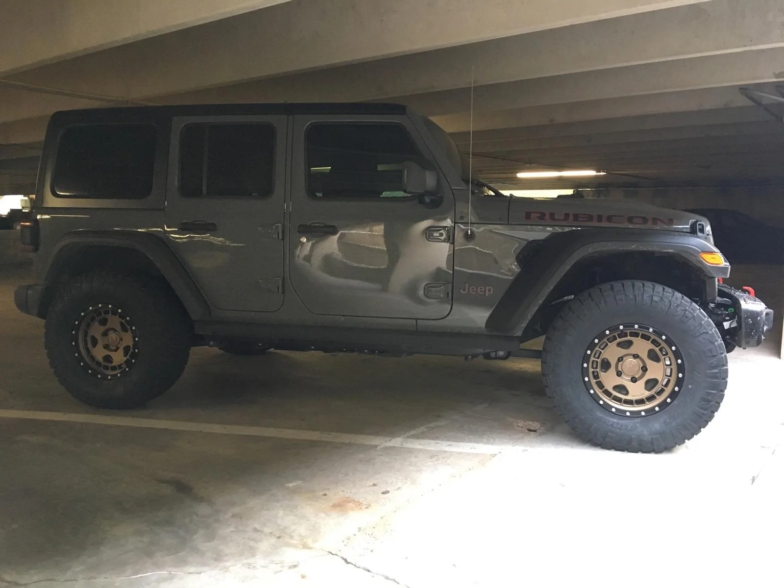 Jeep Wrangler JL Bronze Wheels on JL? llAVF5R