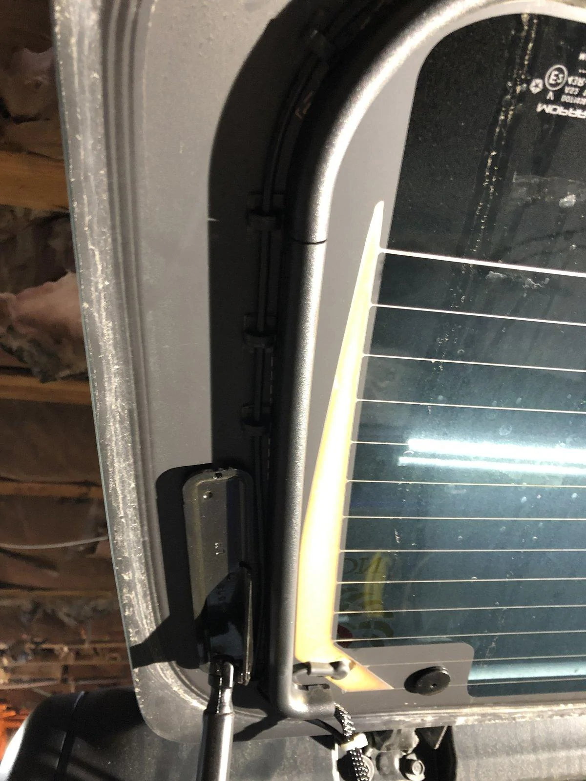 Jeep Wrangler JL Brawlee Liftgate Light Install. AA8914E6-2151-4D0D-9500-DD8888363F76