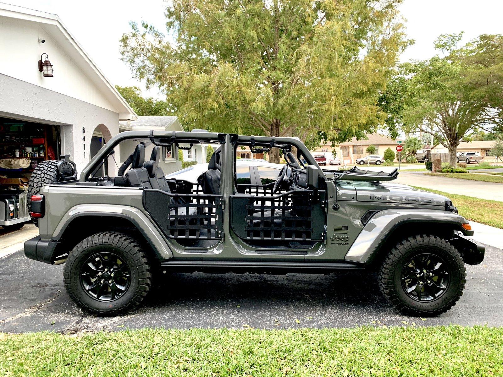 Jeep Wrangler JL Does anyone actually fold the windscreen down?  I don't get it... FAD8A9CB-78B2-48C2-962C-3228C890176B