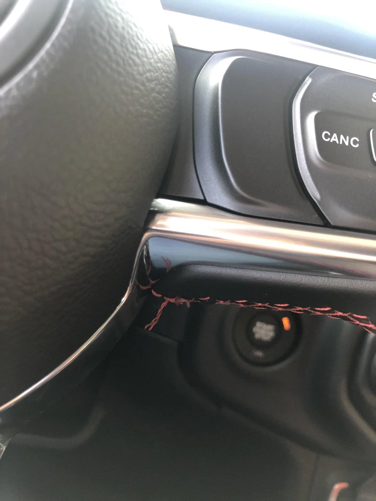 Jeep Wrangler JL Jeep Steering Wheel Stitching Issue?? IMG_4997