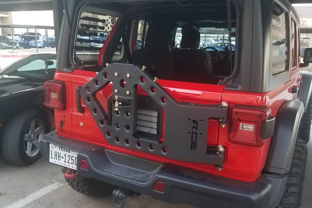 Jeep Wrangler JL The Tire Carrier Thread 51133953_10161521381225694_8767954720061915136_o