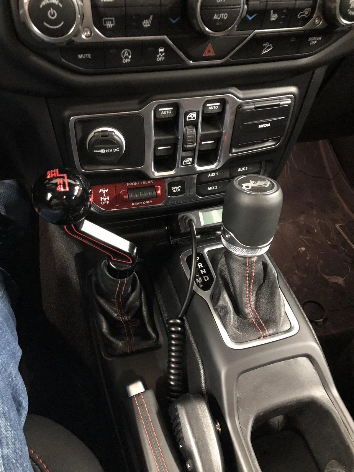 Jeep Wrangler JL B&M T-case shift handle installed BM3