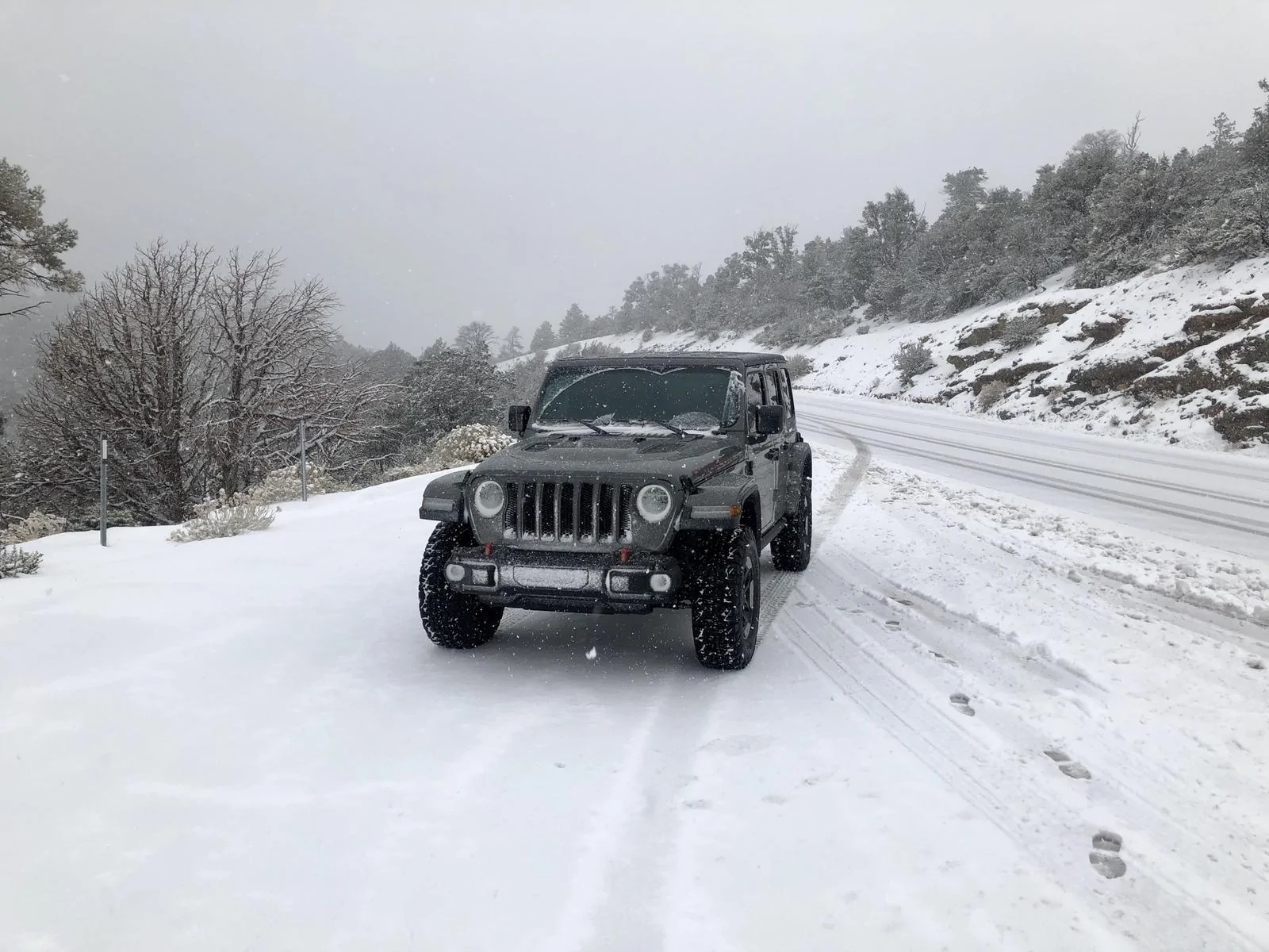 Jeep Wrangler JL Jeeps in Snow... post pics. qRpahJr
