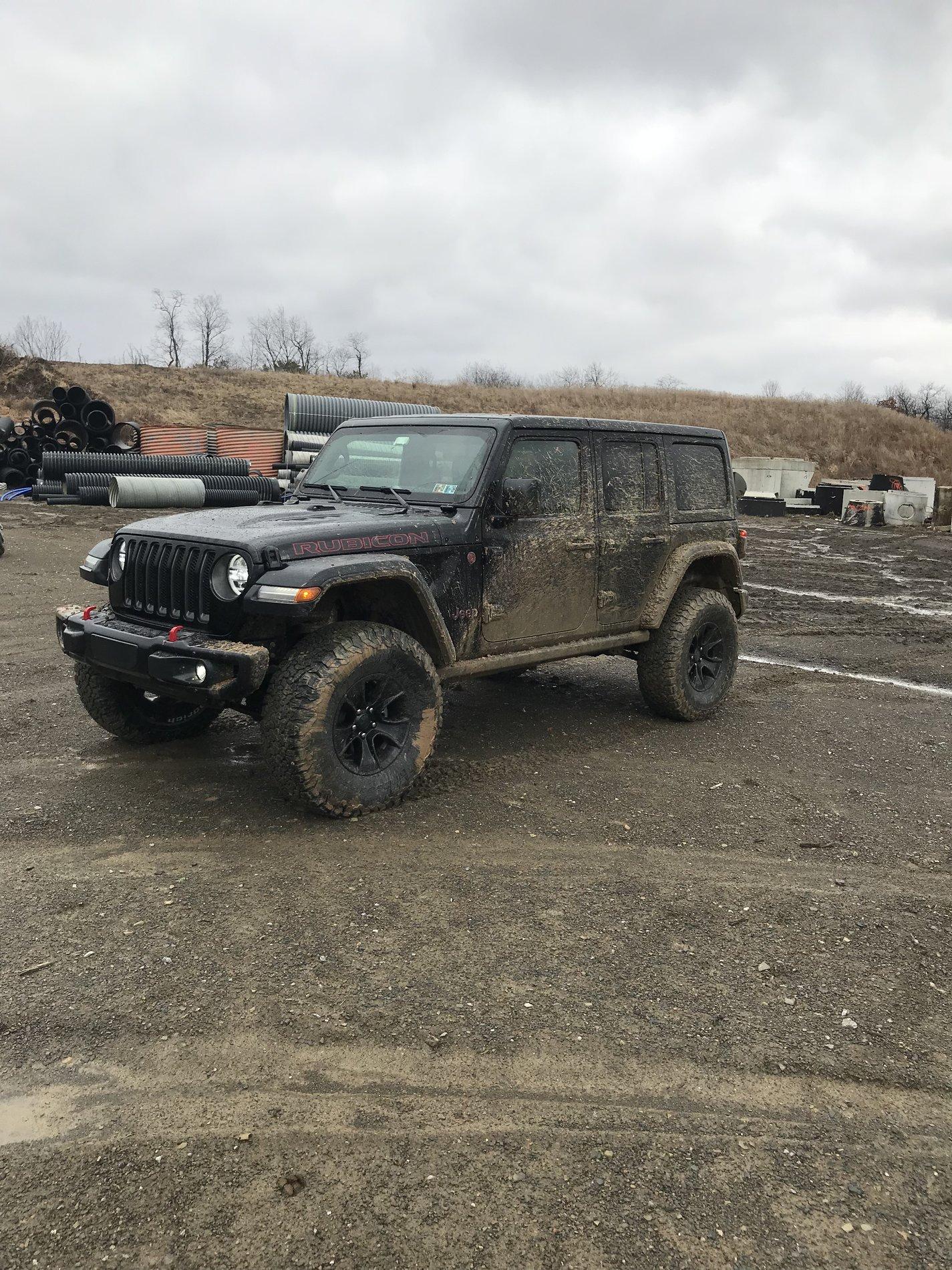 Jeep Wrangler JL 35" and 37" JL pics with lift kit DA4675E4-611A-418B-B1A7-CEE5398AA499