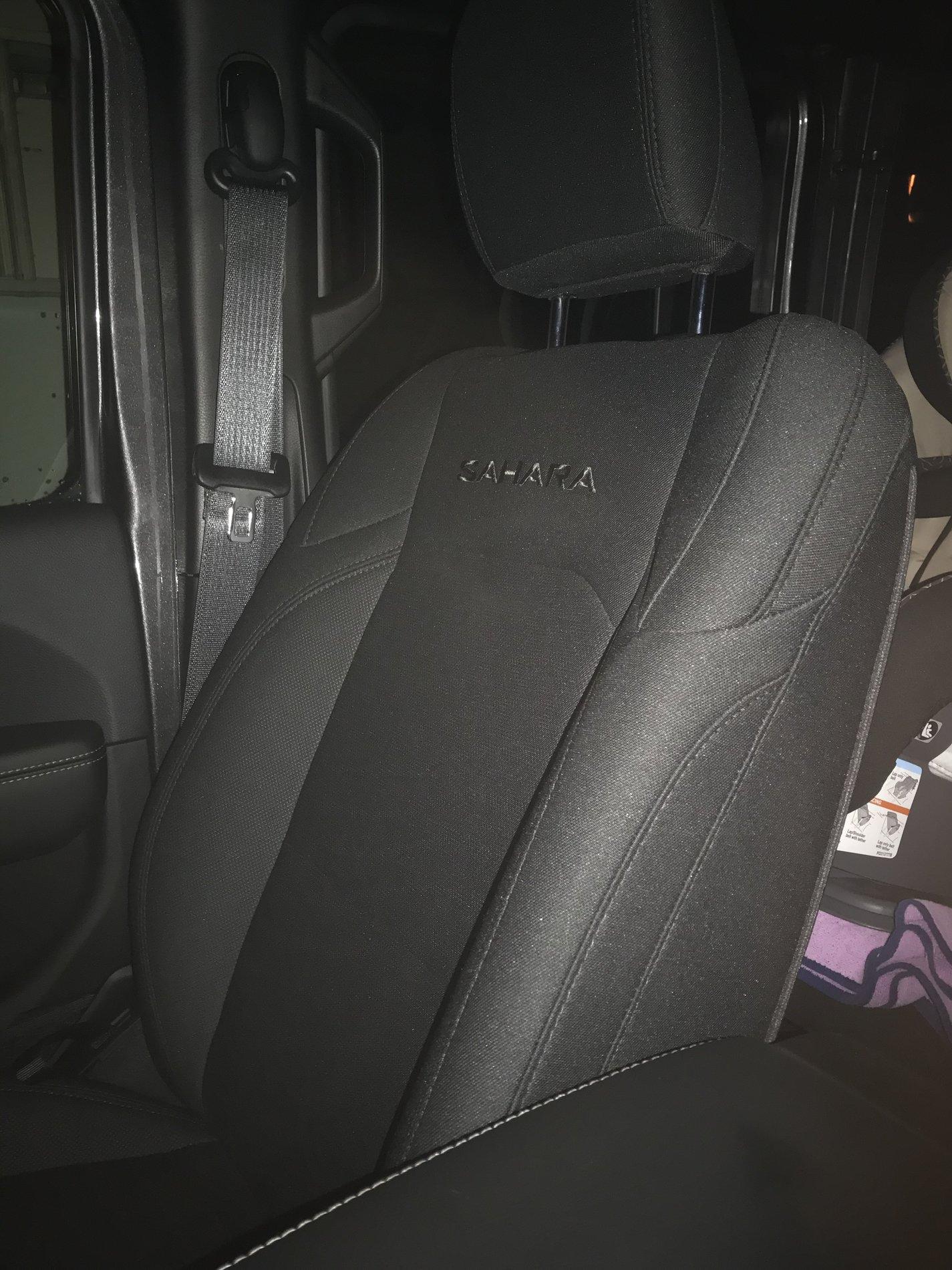 Jeep Wrangler JL Premium cloth or leather image1