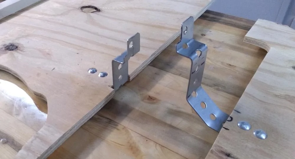 Jeep Wrangler JL Custom cargo "security" enclosure for under $100 enclosure - brackets