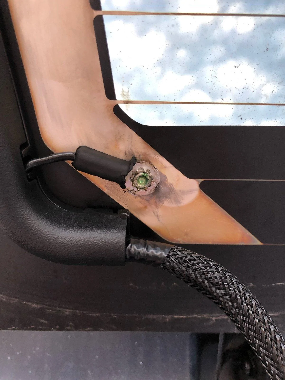 Jeep Wrangler JL Rear defroster is dead IMG_7613