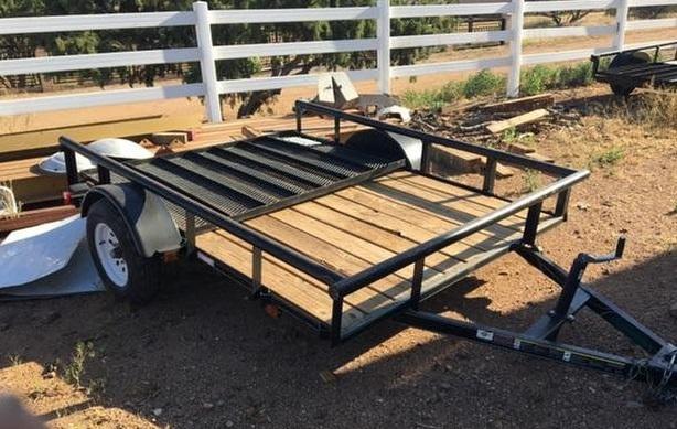 Jeep Wrangler JL Towing a utility trailer gate_fold