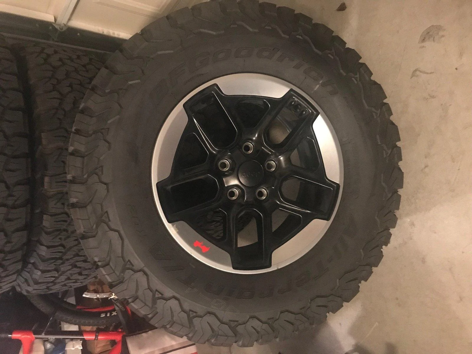 Jeep Wrangler JL Rubicon Take off Wheels & Tires jeep2