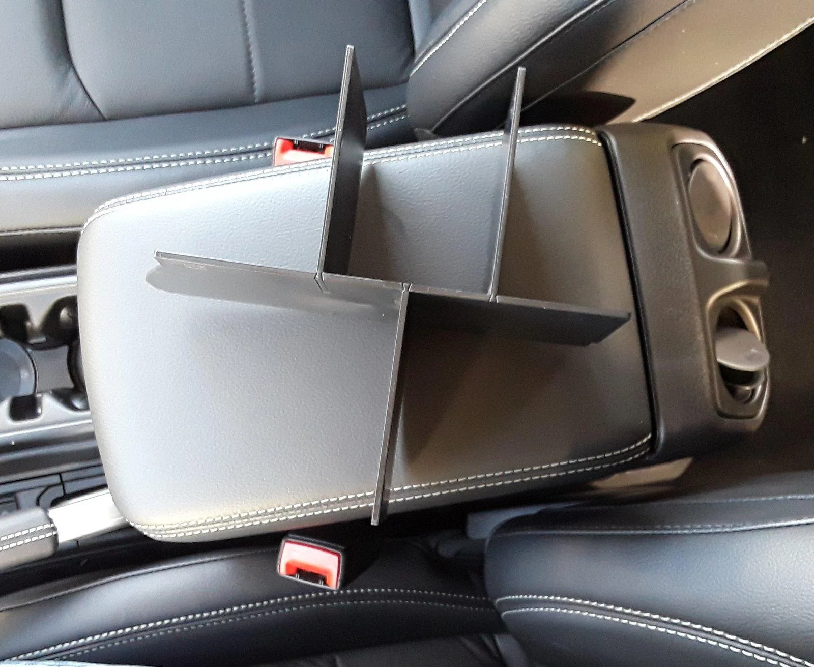 Jeep Wrangler JL Center console organizer SLX155 Jeep Wrangler JL center console organizer on top 