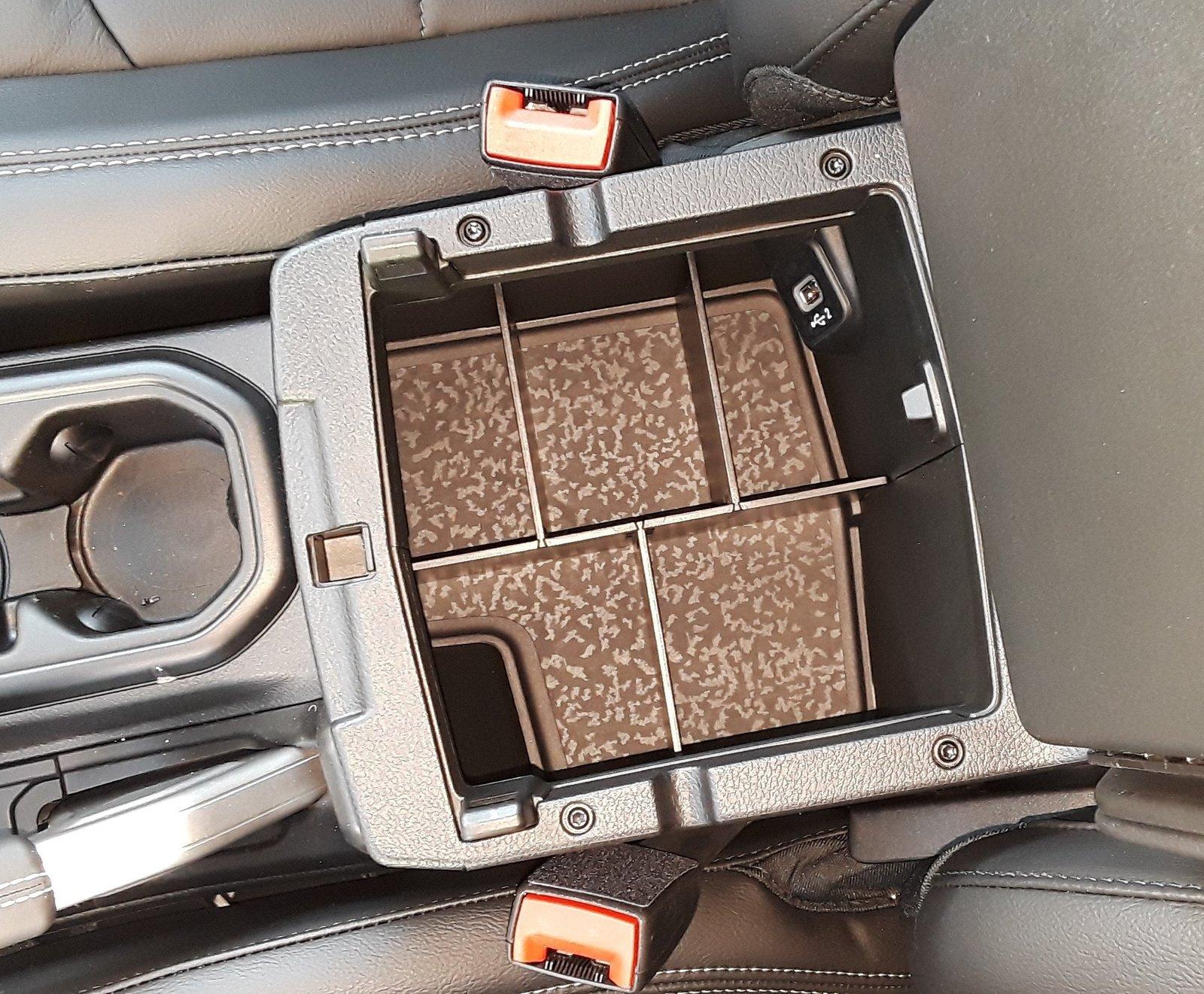 Jeep Wrangler JL What did you do TO your Jeep JL today? SLX155 Jeep Wrangler JL center console organizer install 1