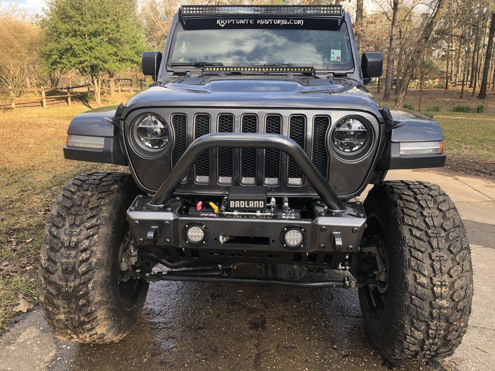 Jeep Wrangler JL Stubby Front Bumper 83281DA8-FC03-4CED-8B09-2D45BE8540BE