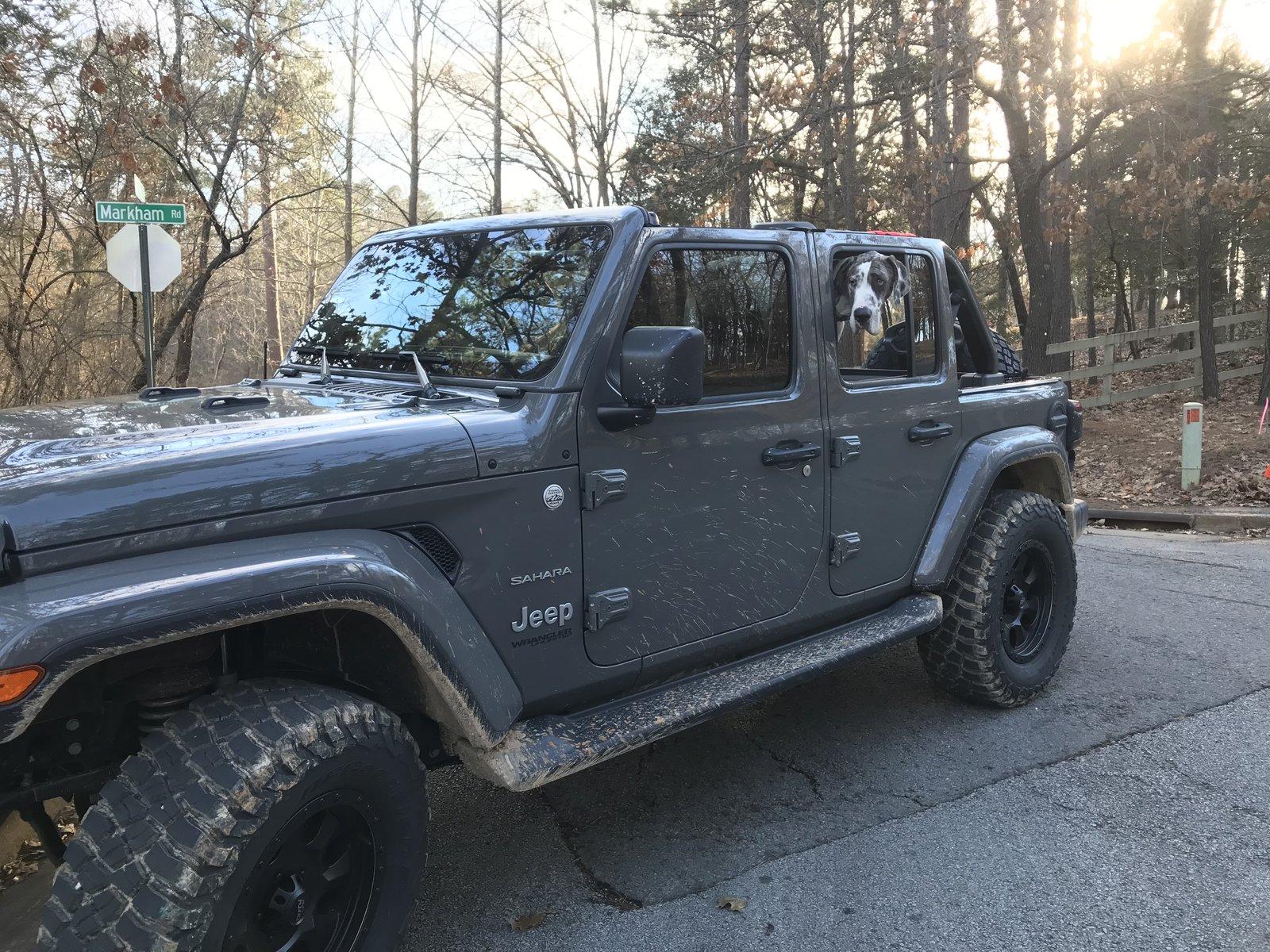 Jeep Wrangler JL Jeep Dog pics B5C9ADD6-B44E-46D7-8D0A-6CC6891EFA90