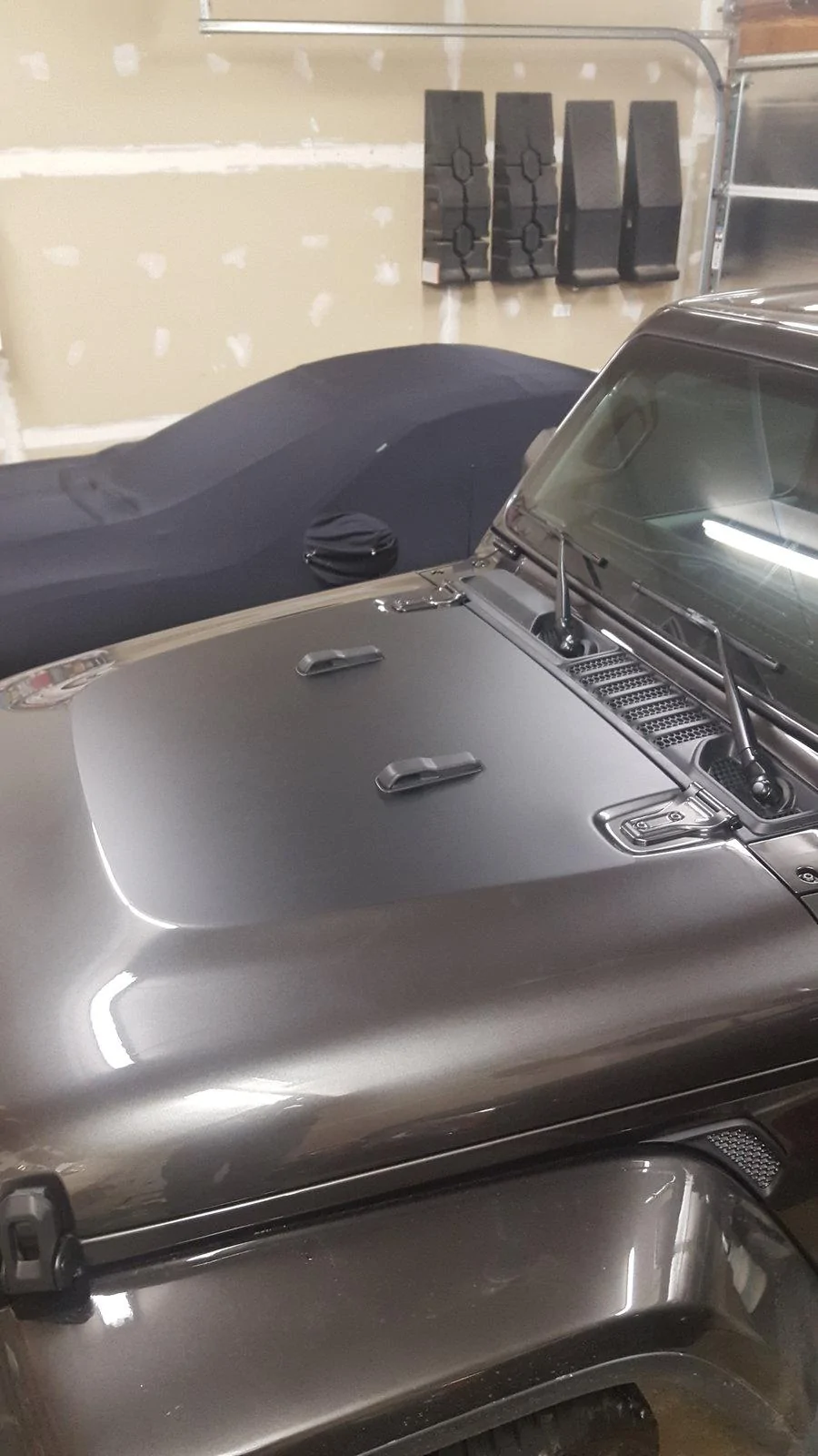 Jeep Wrangler JL Black hood decal for Rubicon 2